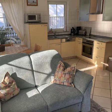 Haus 11, Weidenweg 12 * Karlshagen